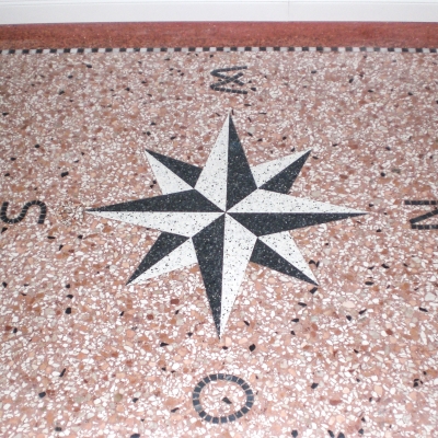 17 LA BRINDISINA Kompassrose CIMG1428